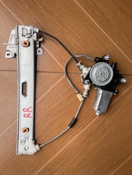 รางยกกระจกไฟฟ้า FORD ESCAP ฟอร์ดเอสแค็บ ประตูหลังซ้าย ประตูหลังขวา แท้มือสองญี่ปุ่น