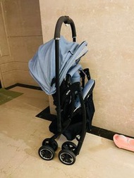 Aprica LUXUNA Comfort 雙向 輕量四輪自動定位嬰兒車手推車 輕量四輪自動定位嬰兒車手推車