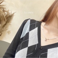 beaded.byj // handmade asthetic beaded necklace // woman accesories // minimalistic