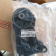 Rear engine mounting nissan xtrail t30 11320-8H310 oem