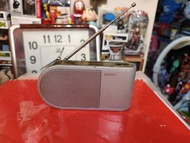 中古 Sony ICF-304 可攜式類比收音機