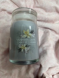 Yankee Candle Smoked Vanilla & Cashmere 香薰蠟燭