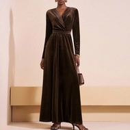 2025 Autumn And Winter New Elegant Temperament Brown Velvet Long Sleeve V-Neck Waist A-Line Women Ma
