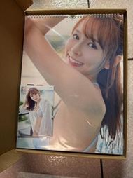 ［絕版全新未拆］《2023 SuperLisa 林莎寫真月曆》尖端限定版