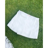 Dahlia Dahlia Dahlia| Mini Skirt |Low-waisted white skirt with underpants