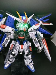 MGSD 自由高達 Q版完成品。