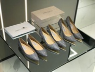 特價🉐 正品 Jimmy Choo 這個ABEL的款屬於高跟里的經典款，如果每個女人都需要一對撐得住場面的高跟鞋，那就非JMC莫屬了，為什麼要選擇JC， 因為JC的鞋楦設計是完美的，設計感與舒適度絕對