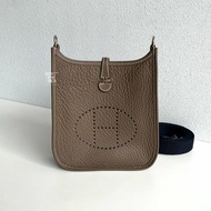 閒置新✨ Hermès 愛馬仕 Evelyne Mini 大象灰銀釦 一代