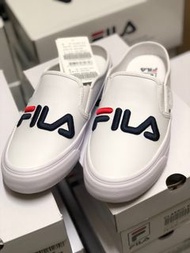 韓國直運 Fila Classic Kicks Mule 刺繡款Logo PU皮面 踩踭鞋、懶佬鞋、半拖鞋（FS1SIB1130X)｜ SIZE: 白色、黑色 韓國碼230 (23.0cm / US5 / EUR 37.5 )
