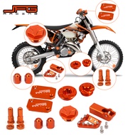 รถจักรยานยนต์ CNC เบรคคลัทช์อ่างเก็บน้ำของเหลวปกเสียบชุดสำหรับ KTM SXF250 SXF350 2016 2017 XCF250 XCF350 EXCF250 2017