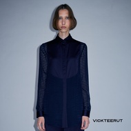 VICKTEERUT (ราคาปกติ 7380-.) Long Sleeve Shirt with Tuxedo Bib Detail เสื้อเชิ้ต แขนยาว ผ้าชีฟองเบิร
