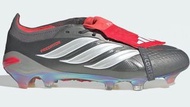 Adidas Predator 足球鞋
