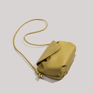 Japan White Niche Simple Small Bag Messenger Bag Women