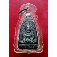 帕菩提 菩提佛 阿赞添
Phra Buddhakhayanusorn 

Arjan tim 

Wat Trai thammaram

素叻他尼

佛历be 2508