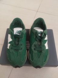 New Balance 327 兒童運動鞋