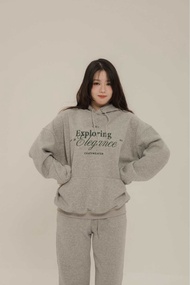 Elegant hood set ชุดเซต แบบ signature coatsweater พร้อม logo ใหม่ ลายปักแบบ old money