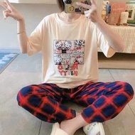Hello Kitty (shirt with pants)