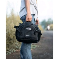 Tas Slempang Pria TNF Casual Hitam - Desain Korea Kapasitas Besar Bahan Poliester