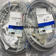 Fast Delivery D4C-1603 D4C-4424 D4C-4231 D4C-4431 D4C-2531 Limit Switch In Stock