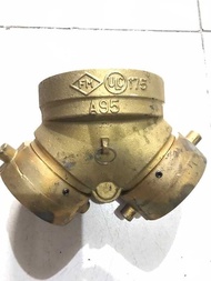 LY Siamese Twin Vae Na May Cap At Chain 3 O 4" X 2 1/2" 1/"