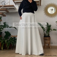 Rok Panjang Wanita Payung Rania Stripe Umbrella Skirt Motif Garis Salur Hitam Putih