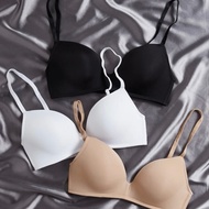 Seamless Bra (Size 75A)