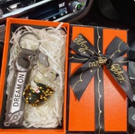 黑金宇航員冰山杯漂浮瓶鎖匙扣（藍吉他+橘禮盒+拉菲草）