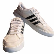 sepatu adidas putih ori pria