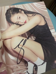 Blackpink Jennie親筆簽名solo Photobook $900@1