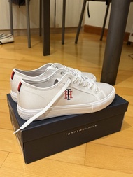 [全新] 減價！Tommy Hilfiger 經典 TH 刺繡小白鞋 / 帆布休閒鞋