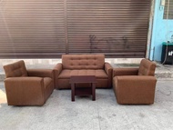 SALA SET BROWN FABRIC WITH CENTER TABLE URATEXFOAM