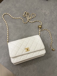 Chanel Wallet On Chain Gold Ball in white lambskin WOC 羊皮經典白金色斜咩袋包包