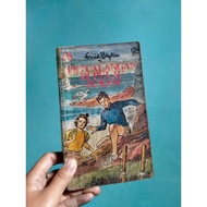 ENID BLYTON ADVENTURES IN SURAM ISLAND