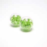 A Handmade 翠綠色水晶玻璃球耳環