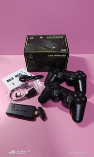 ☎️65955955、全新貨品、無線復古遊戲機、內建 9 個模擬器的復古遊戲棒、20,800 多種遊戲、4k Hdmi 輸出和 2.4GHz 無線控制器、即插即用的電視電玩遊戲 (跟64 GB) 實物