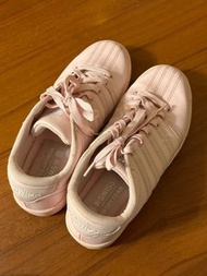 K.SWISS粉色運動鞋
