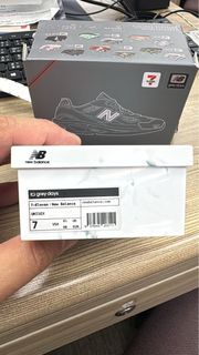 限量版7-11 x New Balance 1300 藍色運動鞋
