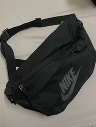 NIKE TECH HIP PACK 全黑側背包 大容量腰包