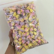 Meringue kisses