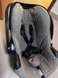 Yoyo Babyzen 嬰兒汽車座椅（連bb車轉接器）