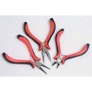 Plier or Clipper for Wire Cutting or Handicraft, Playar atau Klipper untuk Kraf atau Potong Dawai
