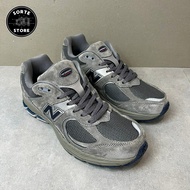 SEPATU PRIA NB 2002R OG LIGHT GREY art ML2002RA