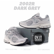 100% BNIB Sepatu Sneakers Olahraga Gym Pria-new-balance-2002 R 2002R Dark grey Size 39 - 44 Free Kao