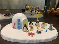 Pingu 迷你企鵝家族場景組 雪屋 教室 生日派對 遊樂場