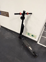 HK x6電動滑板車