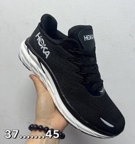 รองเท้าผ้าใบ Hoka ควร+เพิ่ม 1 size