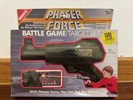 中古 1986 年Buddy L 廠 Phaser Force Battle Game Target Set 雷射槍遊戲，全新未使用，外盒小殘，不適合完美主義者。