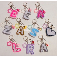 GANTUNGAN Feather Wire Letter Keychain Initial Keychain/ Feather Wire Initial Keychain/