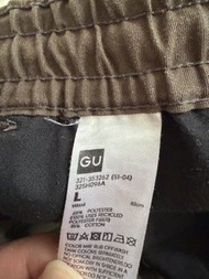 GU 卡其色工裝褲 L 碼