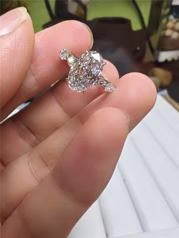 3.0CT Oval Cut Lab Grown Diamond Engagement Ring E Color VS1 Clarity With IGI certificate 18K Gold